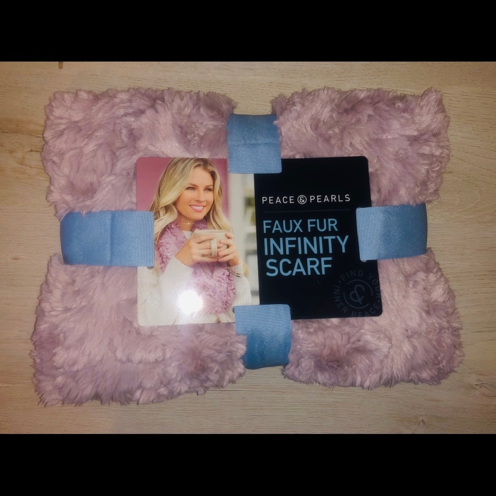 Faux Fur Lavender Infinity Scarf